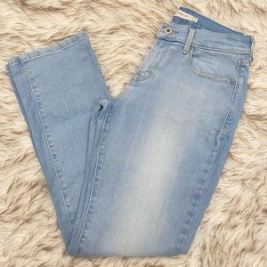 Levi’s 505 Straight Leg Jeans Mid-Rise Light Denim Wash Size 4